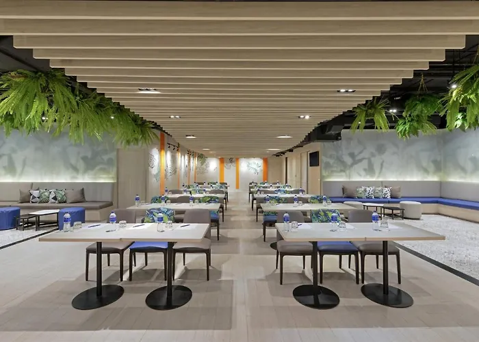Hotell Express Sukhumvit 11 By Ihg Bangkok