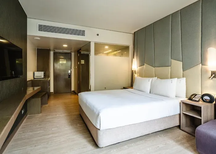 Hotell Express Sukhumvit 11 By Ihg Bangkok