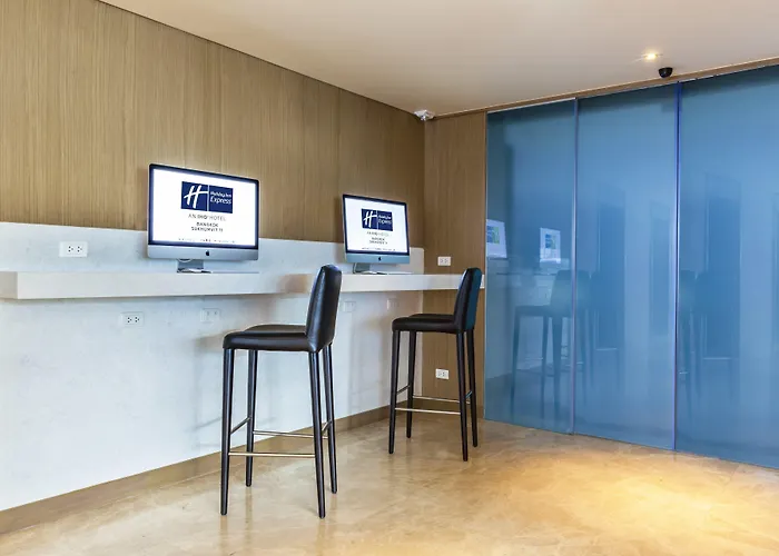 Express Sukhumvit 11 By Ihg