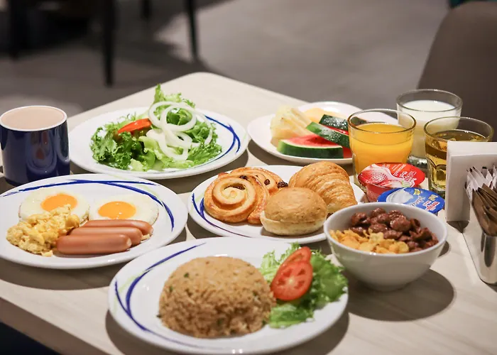 Express Sukhumvit 11 By Ihg Hotell Bangkok